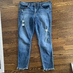 Universal Thread Jeans!!! Size 14. Good condition